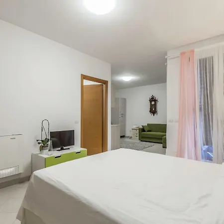 Freud 8, By Short Holidays Apartamento